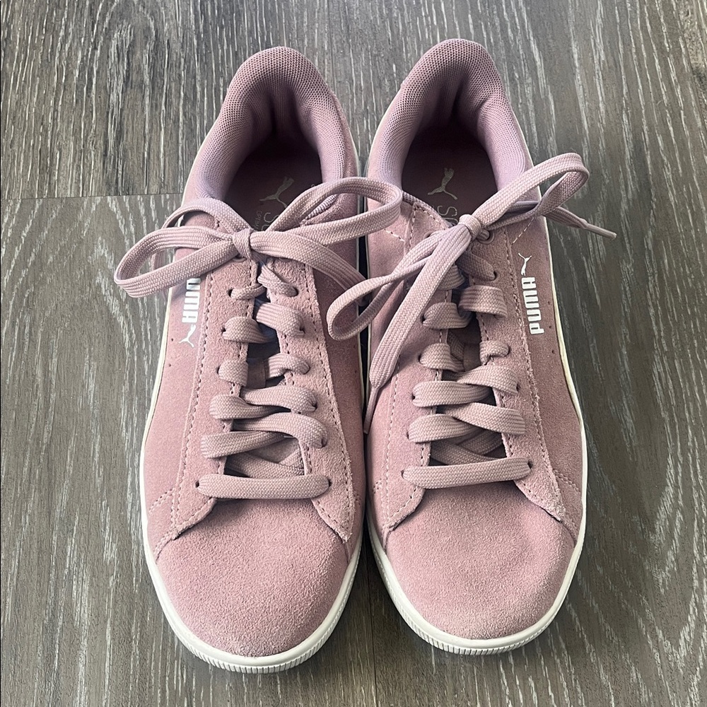 Puma Women's Mauve Sneakers